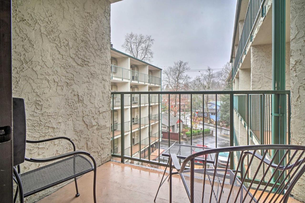 Cozy Downtown Gatlinburg Condo With Pool Access Ngoại thất bức ảnh